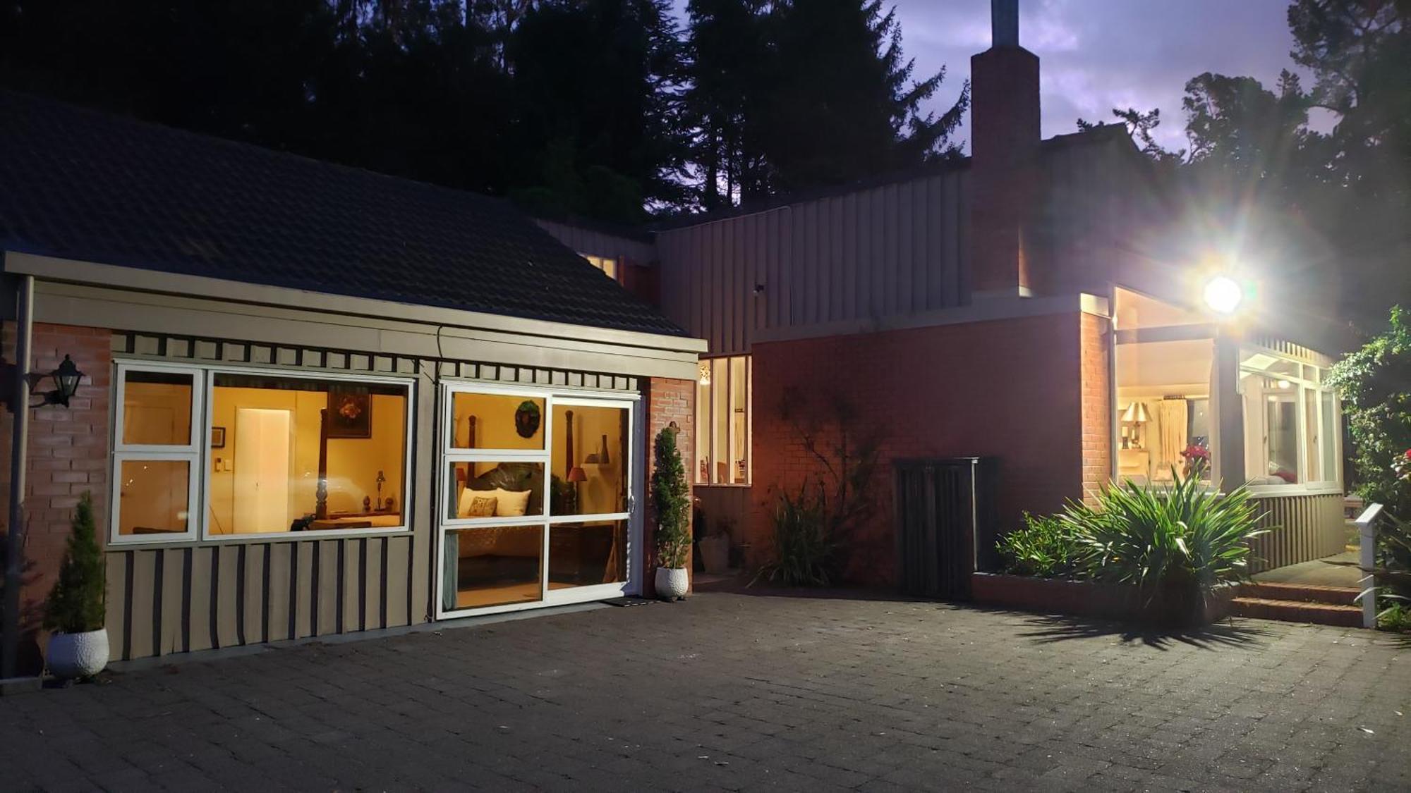 Centennial House Taupo Ngoại thất bức ảnh