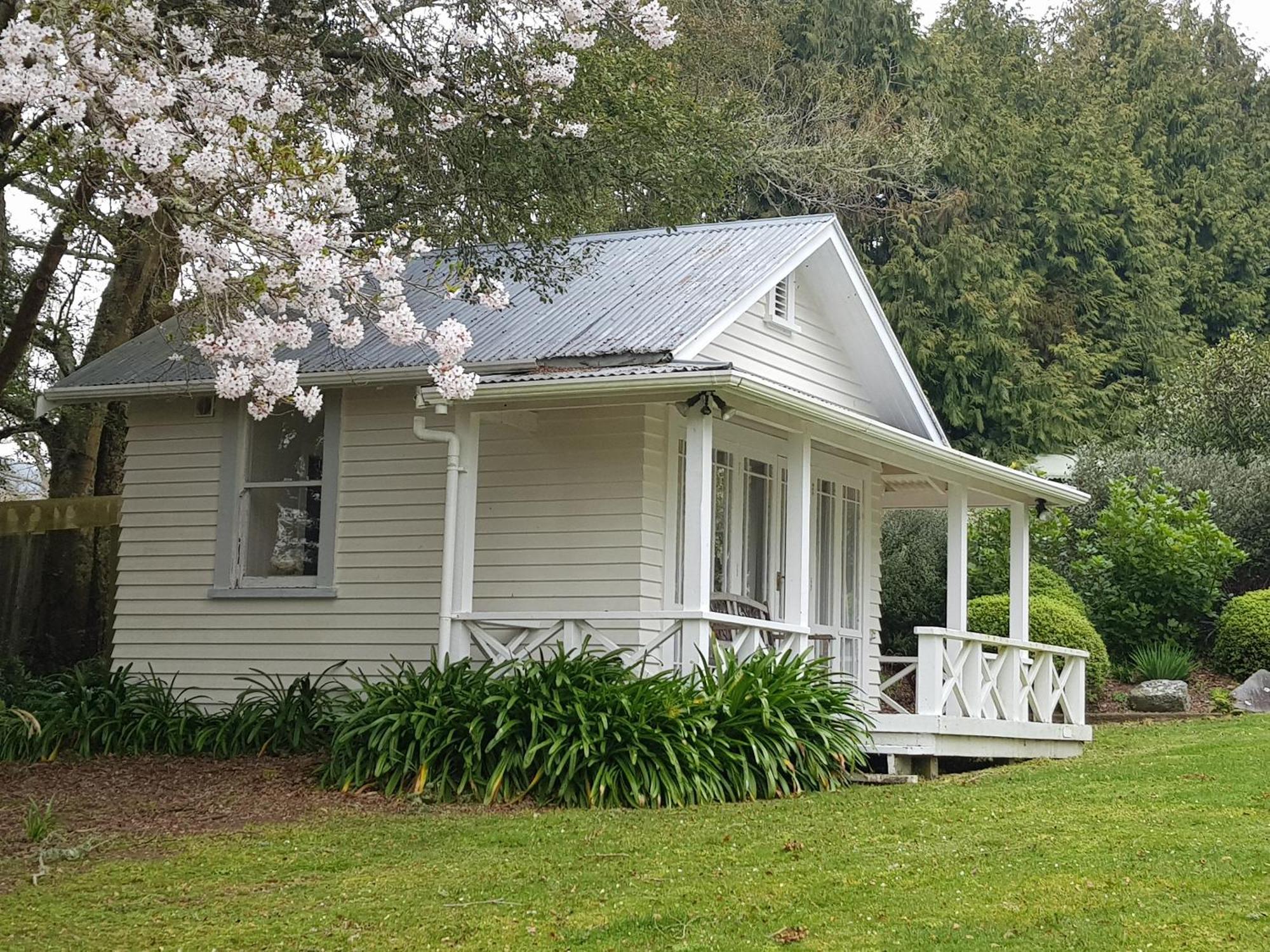 Centennial House Taupo Ngoại thất bức ảnh